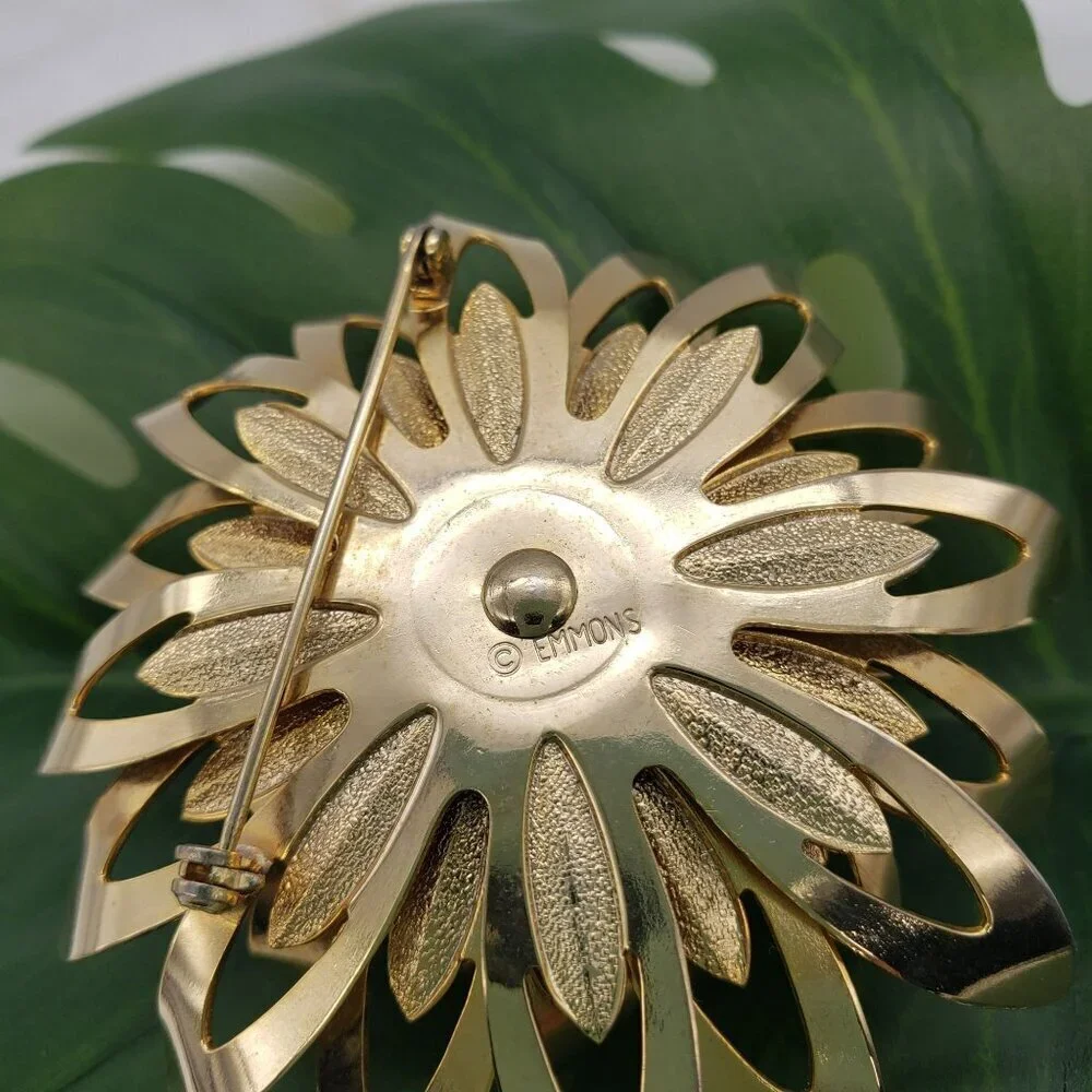 Vtg 1960s Emmons Goldtone Blooming Dahlia Flower Petal Brooch Faux Pearl Center